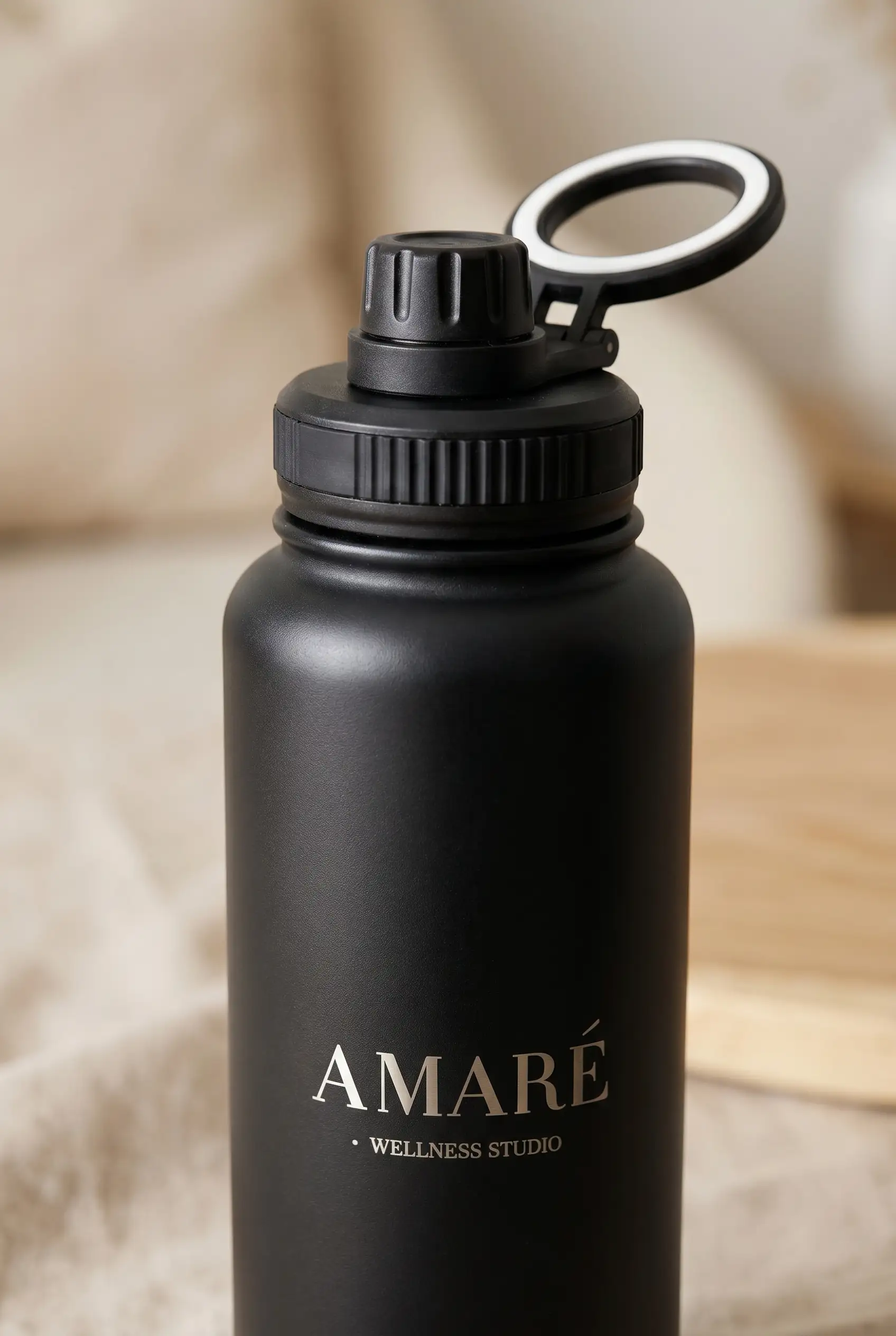 AMARÉ Black Bottle — view 3